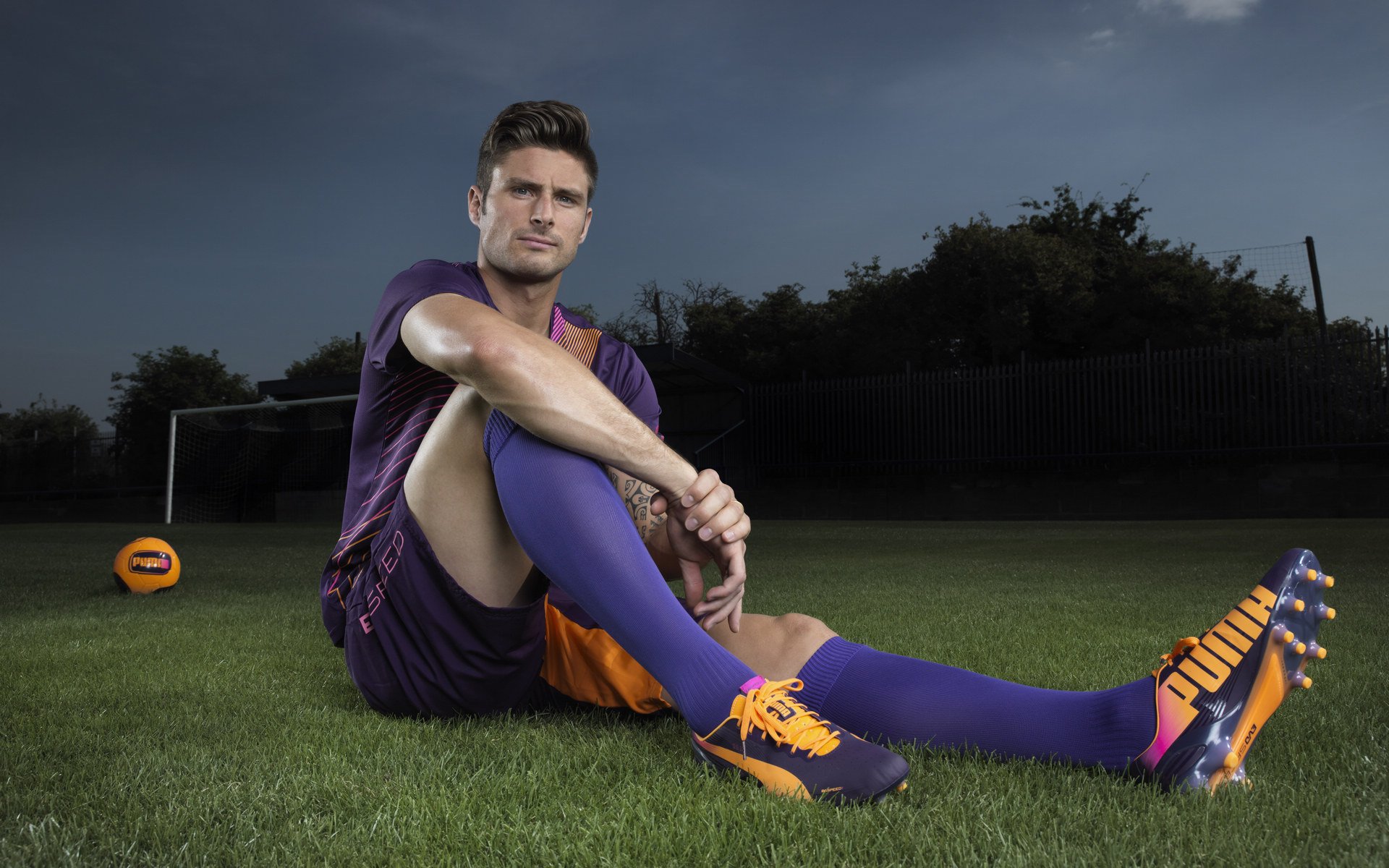 《堡垒之夜》未来光影创意大赛,玩家作品精彩纷呈!